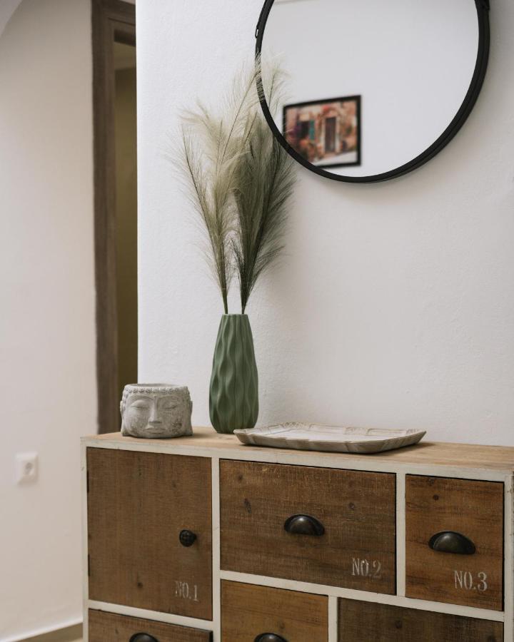 Central Apartments “Evanthia” Pitsidia Extérieur photo